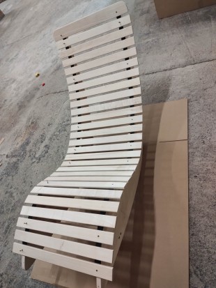 Lesen počivalnik-gugalnik