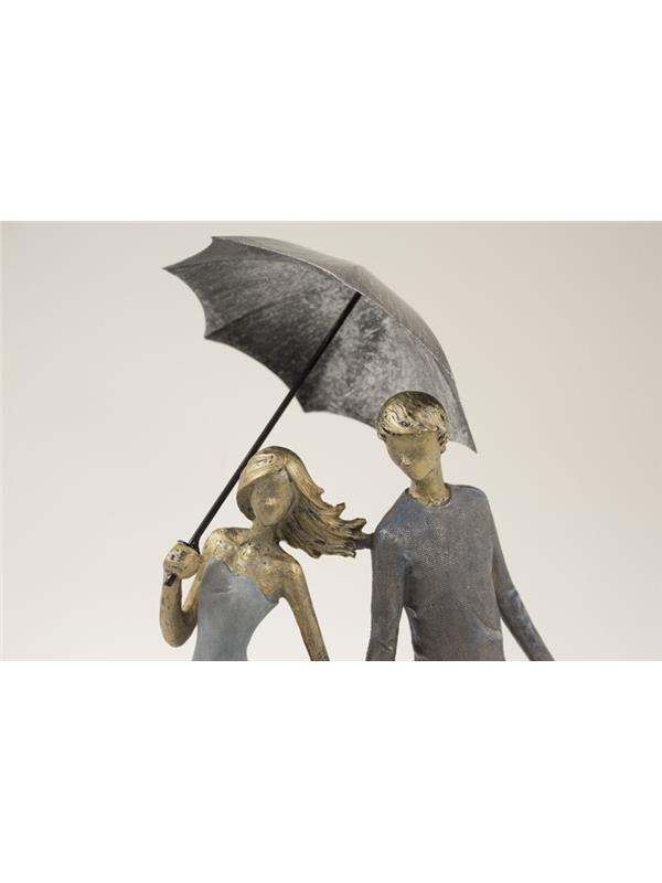 Figurina par z dežnikom