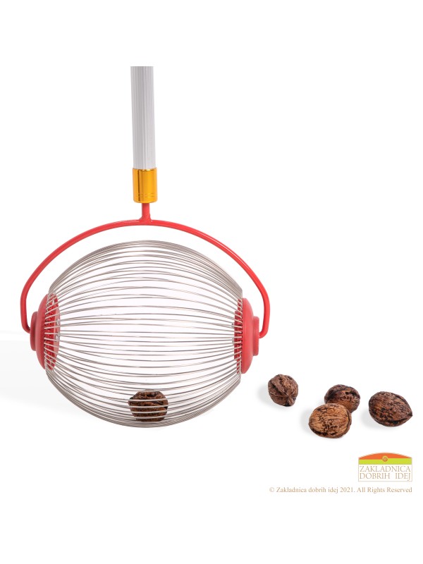 Picker for hazelnuts and walnuts